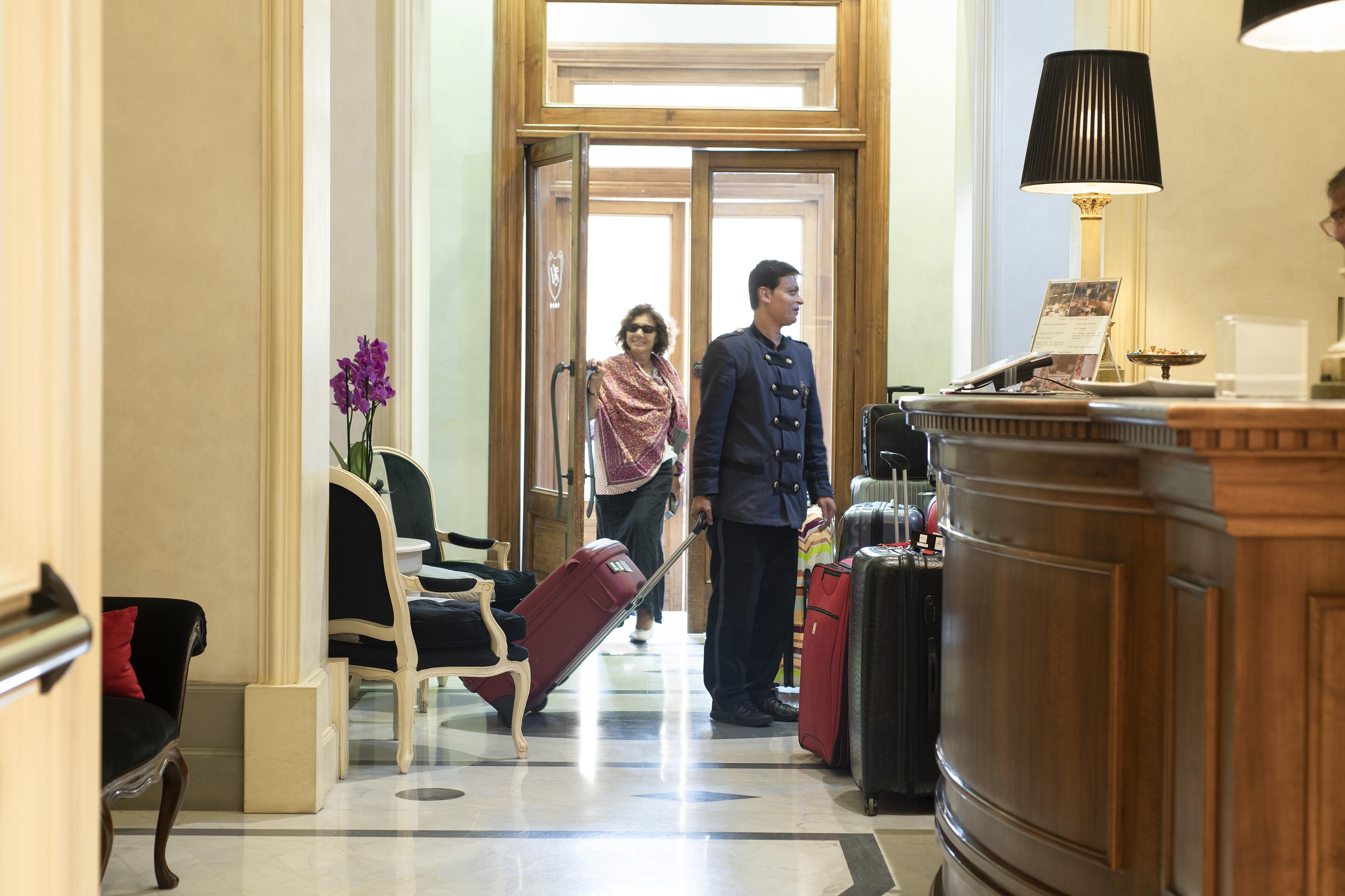 Alpi Hotel